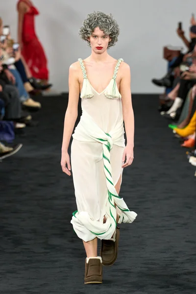 Look 22